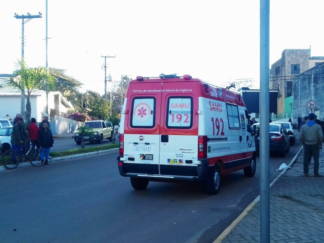 Ciclista foi atropelada prximo ao Botequim