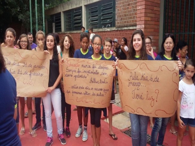  Escola Antnio Jos da Silveira continua sem resposta da  9 CRE