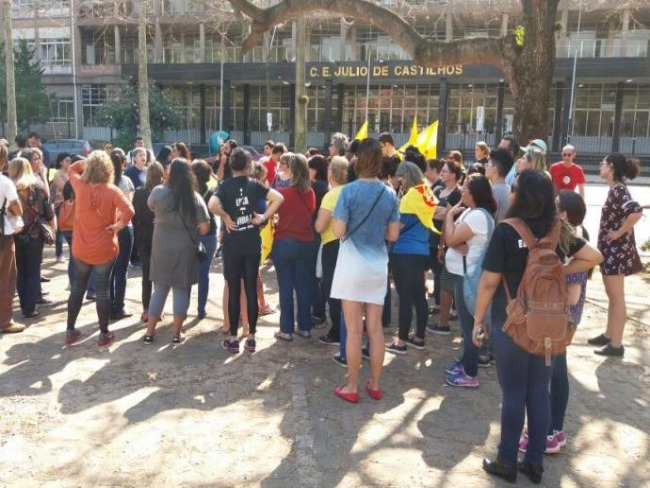 Correio do Povo : Professores registram boletins de ocorrência contra parcelamento de Sartori