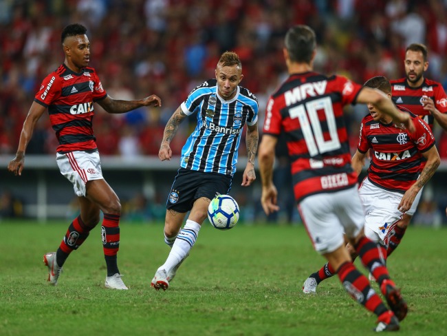 Grêmio perde por 1 a 0 para o Flamengo e é eliminado da Copa do Brasil