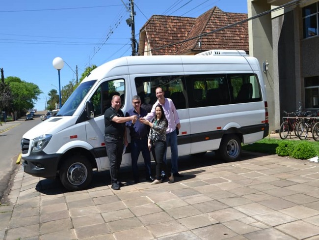 Sade conta com mais uma Van para transporte de pacientes