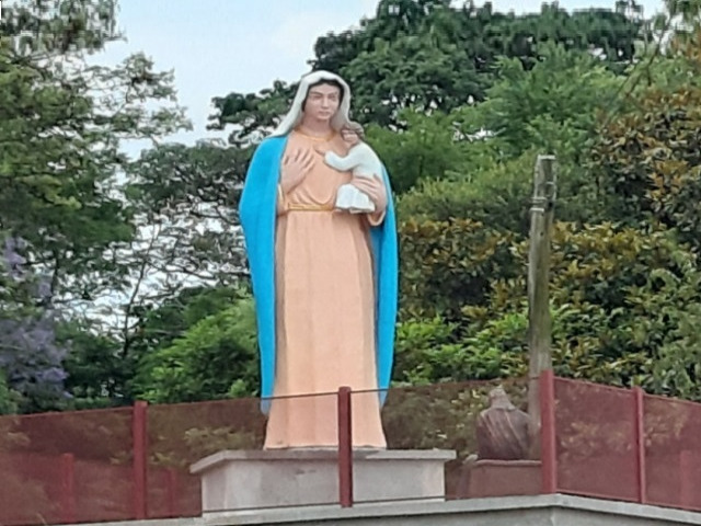 Imagem de Nossa Senhora, instalada no Complexo Tupanciret, encanta moradores