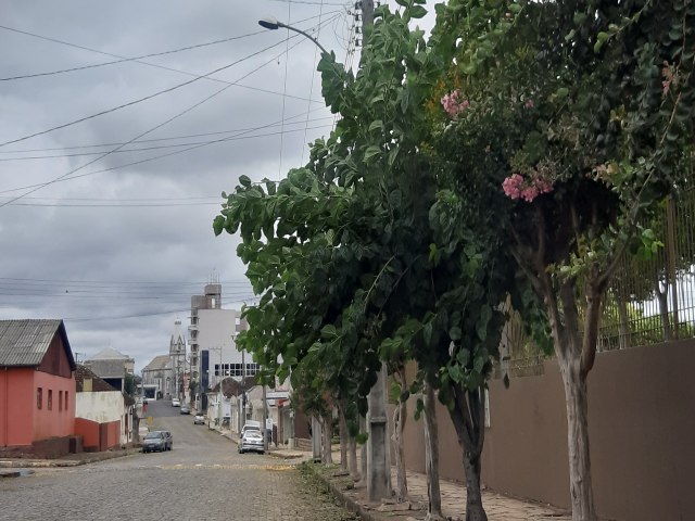 Chuva afasta calor e ameniza estiagem 