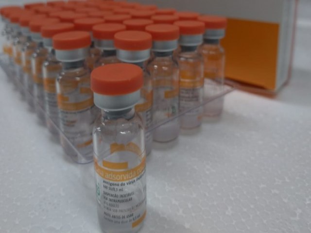Idosos entre 69 e 72 anos serão incluídos na vacinação contra covid-19, diz governo estadual 