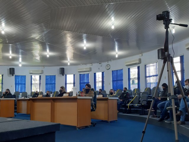 Sessão legislativa desta segunda (14) comenta situação social de famílias do município e pormenores das obras na estrada Tupã-Sta Tecla 