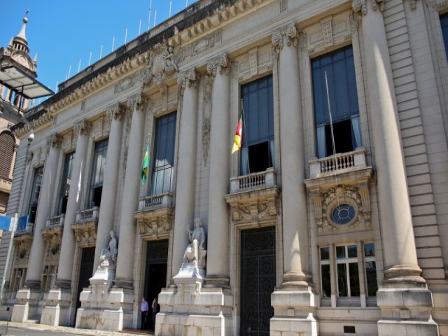 Pesquisa IPEC divulga intenções de voto para o governo do RS