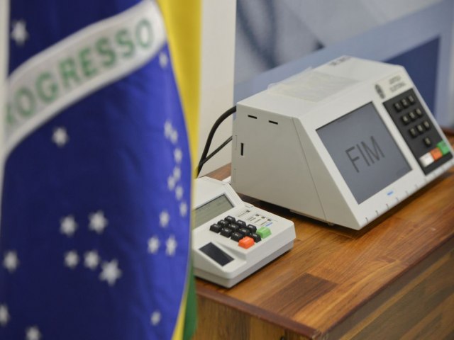 Distância de 5% entre Lula e Bolsonaro no RS, diz pesquisa Ipec/RBS 