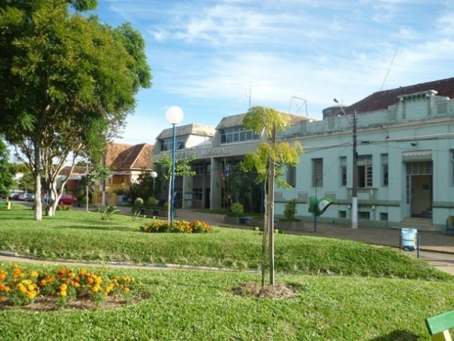 Inscries para a 2 edio do curso de Noes Bsicas de Auxiliar de Cabeleireiro ocorrem em 14/9