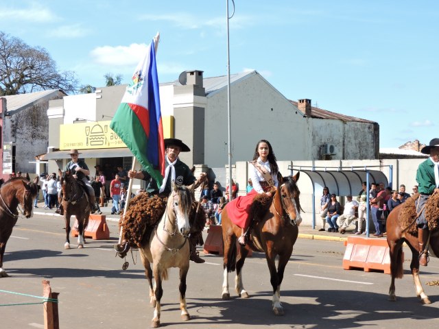 Fora e importncia da cultura gacha so exaltadas durante o Desfile Farroupilha