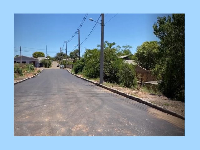 Prefeitura pavimenta ruas no bairro Elizabeth