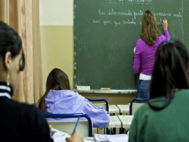 Aprovado reajuste de at 9,45% para professores da rede estadual