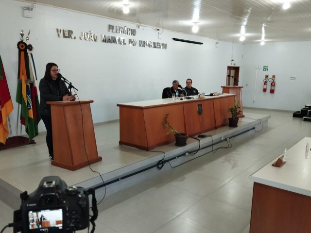 Jocelene Aquino representa vereadores do RS na abertura da Frente Parlamentar de Incentivo aos Institutos Federais 