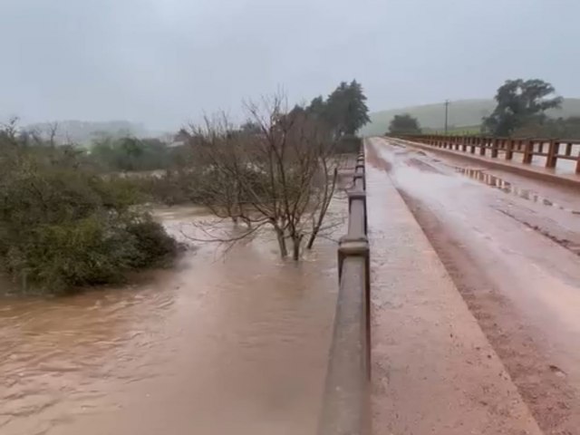 Elevao do Rio Toropi preocupa moradores e autoridades locais