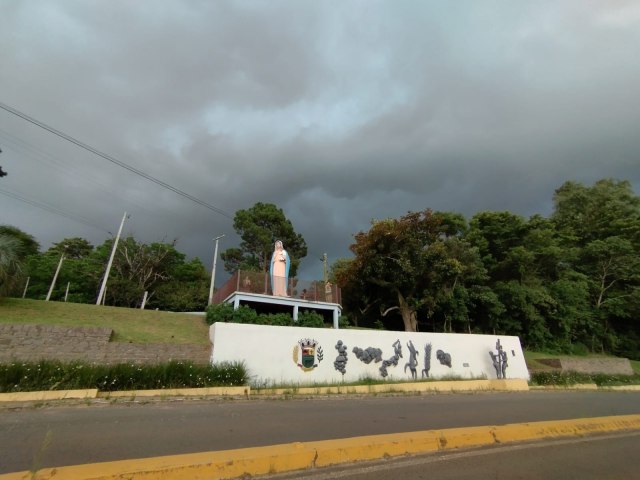 Inmet alerta para possibilidade de tempestade neste feriado de Natal