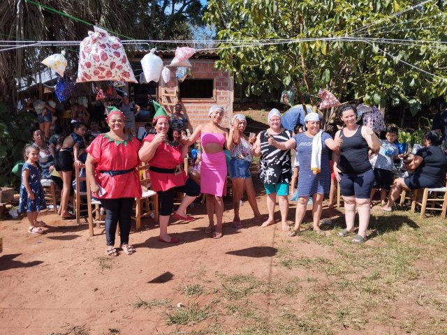 Ao beneficente rene crianas em Natal fora de poca