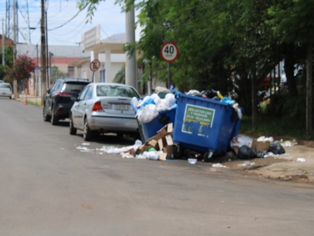 Recolhimento do lixo urbano ser retomado gradualmente a partir de sbado, 02 