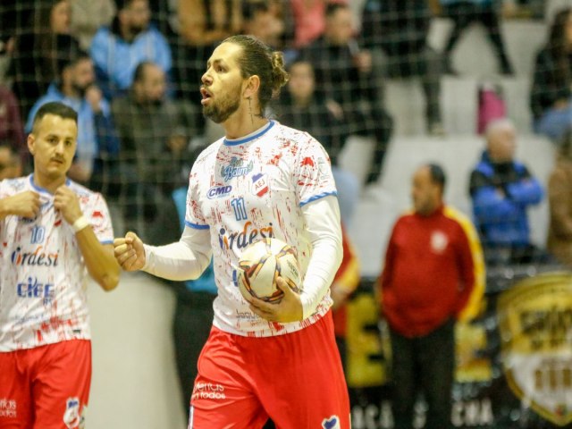 Reforo do Jaguari Futsal, Matheus Frana estreia com gol na Srie Ouro  