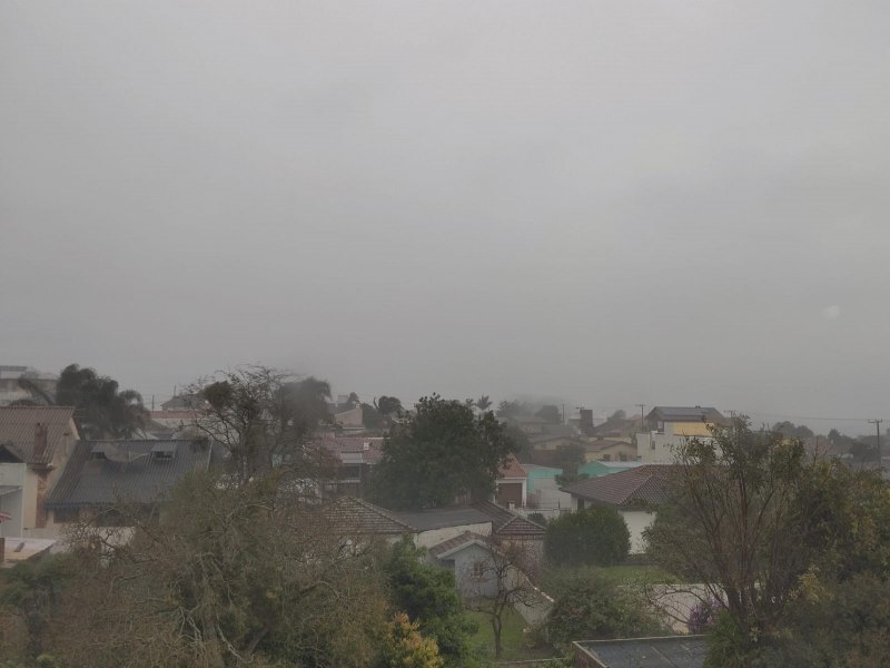 Alerta triplo para o Rio Grande do Sul: Tempestade, Declnio nas Temperaturas e Chuvas Intensas 