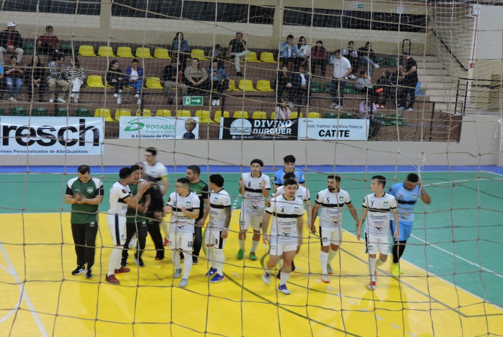 Figueira enfrenta a Ser Triunfo em jogo decisivo pela S�rie Ouro