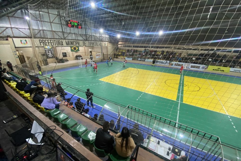 Figueira conquista classifica��o in�dita �s oitavas da S�rie Ouro. JMD conversou com C�lio Souza