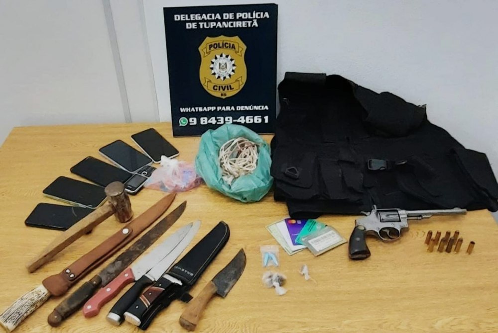 Pol�cia Civil apreende adolescente por tortura, tr�fico de drogas e posse de arma de uso restrito em Tupanciret�