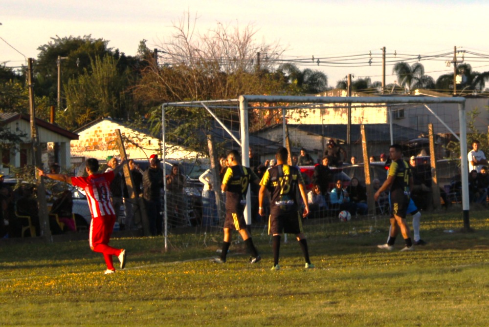 Vila Oper�ria vence o Biras Bar no cl�ssico dos campe�es 