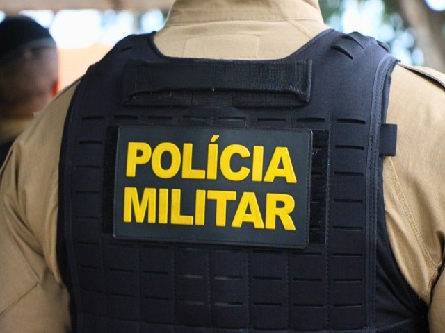Den&uacute;ncia de consumo de drogas resulta em abordagem policial na Rua Campo Mour&atilde;o, em Goioer&ecirc;