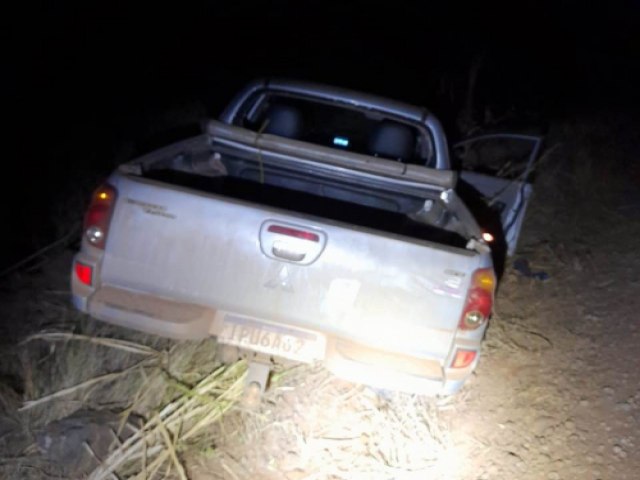 Caminhonete roubada em Tiradentes do Sul é abandonada por meliantes no interior de Crissiumal após perseguição da BM