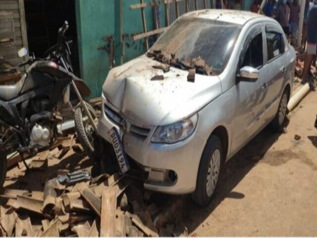 Ipubi: Motorista embriagado  preso aps colidir carro contra mercadinho
