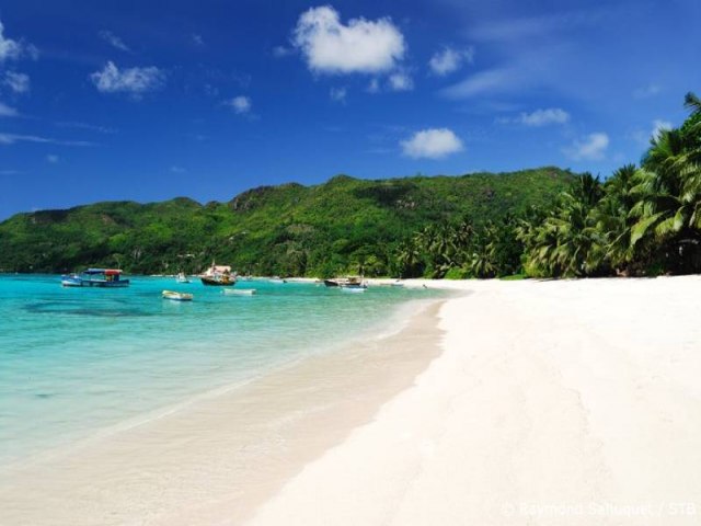 Após impor  restrições, Seychelles volta a receber turistas