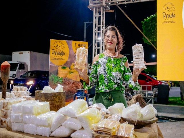 Feira da Economia Solidria  destaque durante o 16 Festival Gastronmico e Cultural de Prado-BA