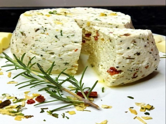 Stio gua Choca: um exemplo de produo de queijos de excelncia em Torre de Pedra (SP)