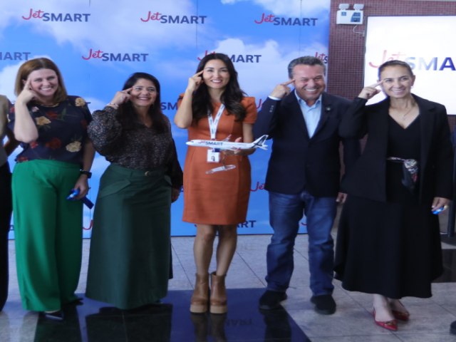 JetSMART impulsiona a conectividade regional com voo inaugural Curitiba-Santiago 