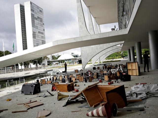 Dirigentes de Vendas e Marketing do Brasil repudiam terrorismo em Brasília