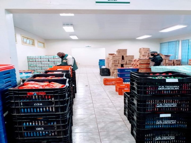 Quase 2000 kits da merenda escolar sero distribudos em Taquara 