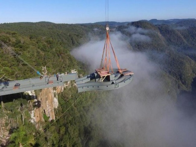 Empresa instala plataforma turística a 360 m de altura na Serra Gaúcha
