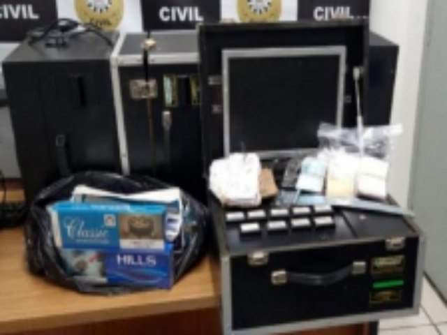 BM e Polcia Civil apreendem caa-nqueis, cigarros e dinheiro em Taquara