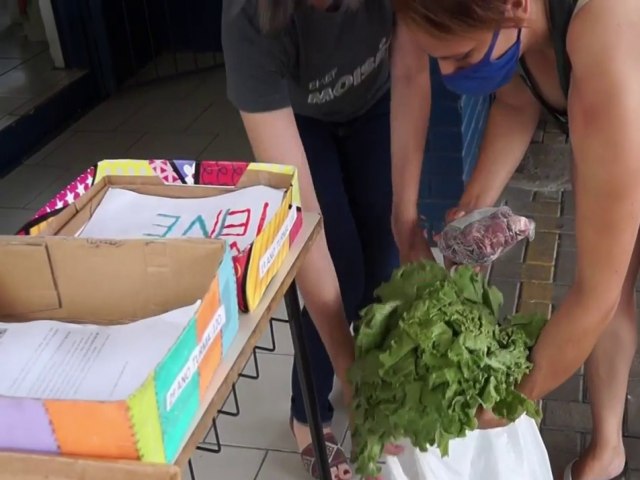 Prefeitura de Parob distribui cerca de 8500 cestas de alimentao escolar ao longo do ano