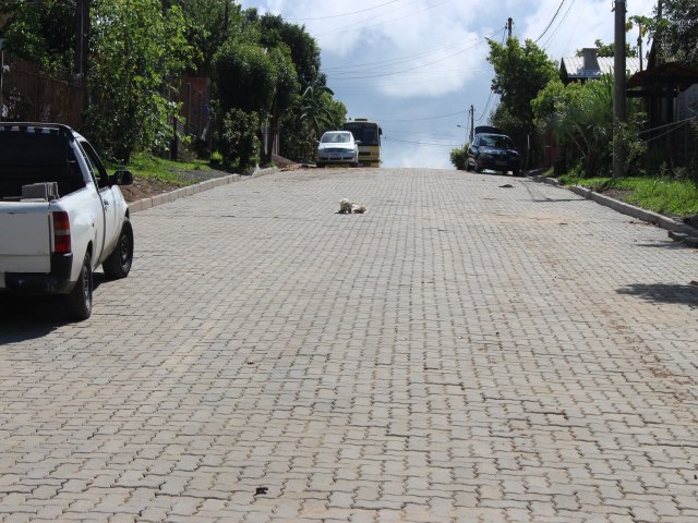 Concluda pavimentao da Rua Minas Gerais 