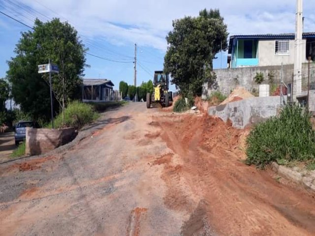 Prefeitura de Parob prepara rua Arno Saft para receber pavimentao 
