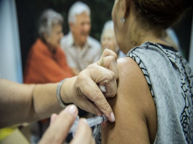Igrejinha comea a vacinar pessoas acima de 85 anos contra Covid 