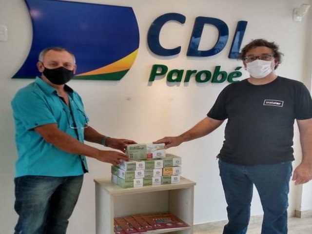 CDL doa luvas para o Hospital de Parob