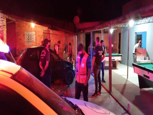 Operação Bandeira Preta flagra festa clandestina e bares com aglomerações na noite de sábado em Taquara