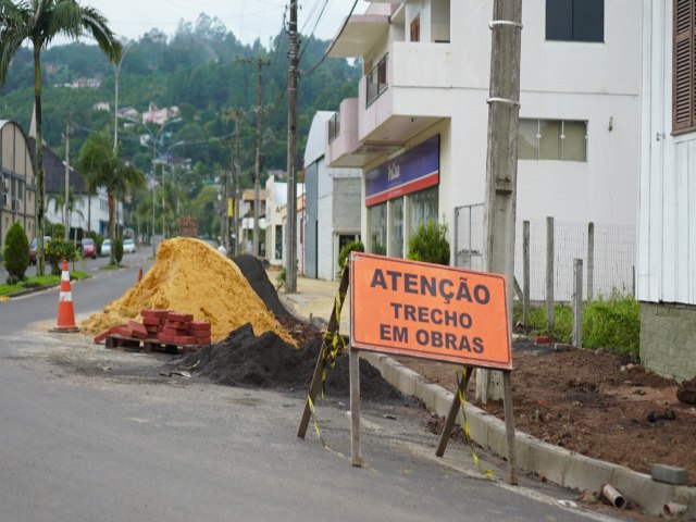 Riozinho dá continuidade nas obras de pavimentação