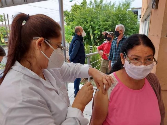 Rolante realiza vacinação de idosos a partir de 64 anos na segunda-feira 