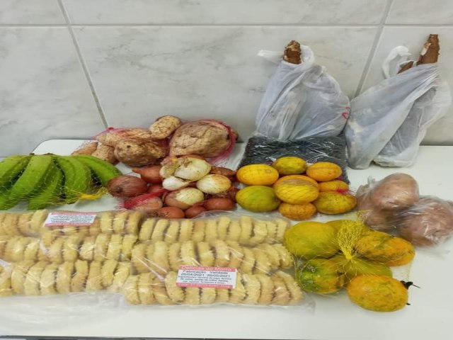 Departamento de Nutrição da SMECTEL de Nova Hartz entrega kits de alimentos para escolas do município