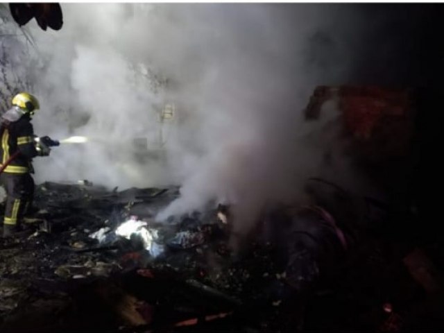 Incndio destri casa em Taquara