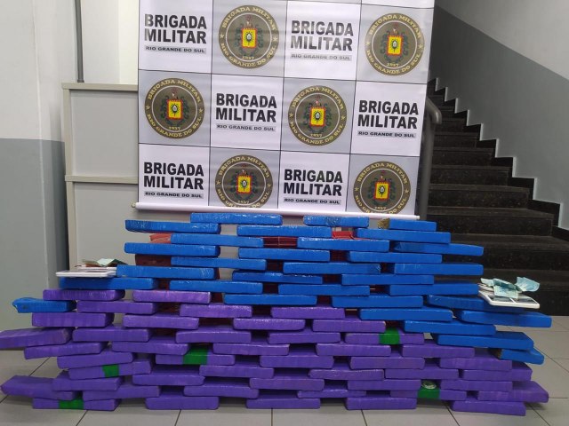 Brigada Militar apreendeu 53kg de maconha em uma oficina