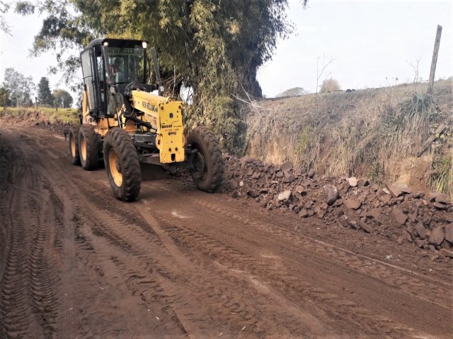 Prefeitura de Parob promove melhorias na Estrada Fazenda Martins