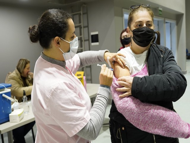 Taquara vacina contra a Covid adolescentes com 16 anos ou mais nesta sexta-feira 